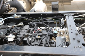 Ծ������H3 2.5L���� 180���� 4X2 ��ʿ��10�� 3.2�׵�����ж��ͼƬ