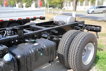 Ծ������H3 2.5L���� 180���� 4X2 ��ʿ��10�� 3.2�׵�����ж��ͼƬ