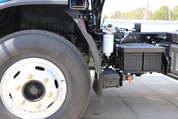 Ծ������H3 2.5L���� 180���� 4X2 ��ʿ��10�� 3.2�׵�����ж��ͼƬ