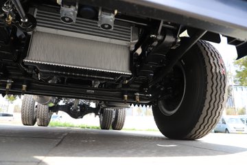 Ծ������H3 2.5L���� 180���� 4X2 ��ʿ��10�� 3.2�׵�����ж��ͼƬ