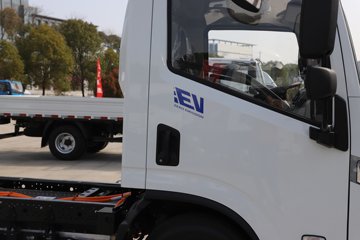 Ծ������T2 4.2�׵��Ŵ��綯�����Ῠ ����ʱ��70.59kWhͼƬ