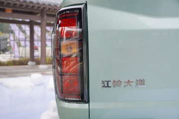 ������ ȫ���� ɽ�ذ������� 2.5T���� 211���� �Զ����� ����˫��Ƥ��ͼƬ