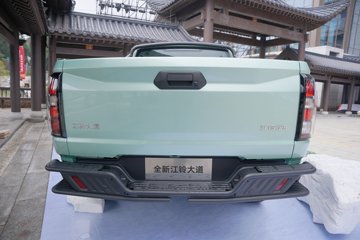 ������ ȫ���� ɽ�ذ������� 2.5T���� 211���� �Զ����� ����˫��Ƥ��ͼƬ