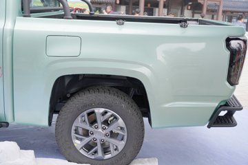 ������ ȫ���� ɽ�ذ������� 2.5T���� 211���� �Զ����� ����˫��Ƥ��ͼƬ