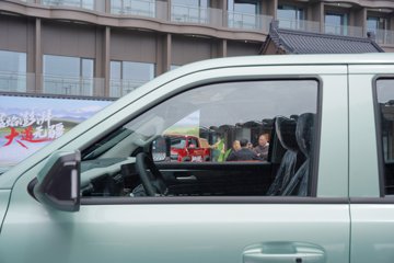 ������ ȫ���� ɽ�ذ������� 2.5T���� 211���� �Զ����� ����˫��Ƥ��ͼƬ