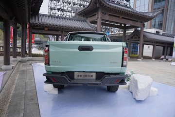 ������ ȫ���� ɽ�ذ������� 2.5T���� 211���� �Զ����� ����˫��Ƥ��ͼƬ