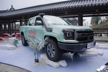 ������ ȫ���� ɽ�ذ������� 2.5T���� 211���� �Զ����� ����˫��Ƥ��ͼƬ