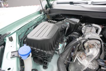 ������ ȫ���� ɽ�ذ������� 2.5T���� 211���� �Զ����� ����˫��Ƥ��ͼƬ