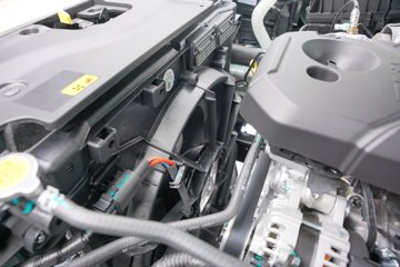 ������ ȫ���� ɽ�ذ������� 2.5T���� 211���� �Զ����� ����˫��Ƥ��ͼƬ