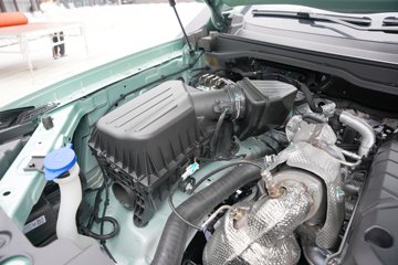 ������ ȫ���� ɽ�ذ������� 2.5T���� 211���� �Զ����� ����˫��Ƥ��ͼƬ