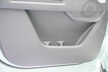 ������ ȫ���� ɽ�ذ������� 2.5T���� 211���� �Զ����� ����˫��Ƥ��ͼƬ