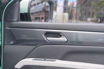 ������ ȫ���� ɽ�ذ������� 2.5T���� 211���� �Զ����� ����˫��Ƥ��ͼƬ