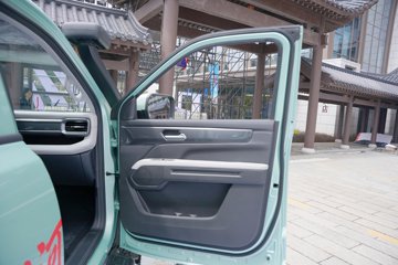 ������ ȫ���� ɽ�ذ������� 2.5T���� 211���� �Զ����� ����˫��Ƥ��ͼƬ