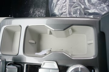 ������ ȫ���� ɽ�ذ������� 2.5T���� 211���� �Զ����� ����˫��Ƥ��ͼƬ