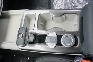 ������ ȫ���� ɽ�ذ������� 2.5T���� 211���� �Զ����� ����˫��Ƥ��ͼƬ