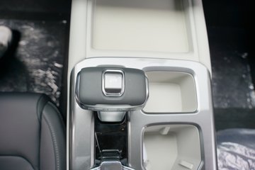 ������ ȫ���� ɽ�ذ������� 2.5T���� 211���� �Զ����� ����˫��Ƥ��ͼƬ