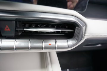 ������ ȫ���� ɽ�ذ������� 2.5T���� 211���� �Զ����� ����˫��Ƥ��ͼƬ