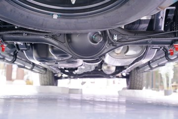 ������ ȫ���� ɽ�ذ������� 2.5T���� 211���� �Զ����� ����˫��Ƥ��ͼƬ