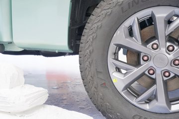 ������ ȫ���� ɽ�ذ������� 2.5T���� 211���� �Զ����� ����˫��Ƥ��ͼƬ