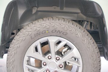 ������ ȫ���� ɽ�ذ������� 2.5T���� 211���� �Զ����� ����˫��Ƥ��ͼƬ