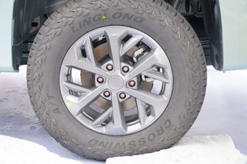 ������ ȫ���� ɽ�ذ������� 2.5T���� 211���� �Զ����� ����˫��Ƥ��ͼƬ