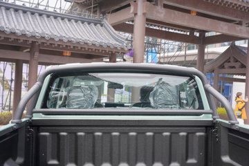 ������ ȫ���� ɽ�ذ������� 2.5T���� 211���� �Զ����� ����˫��Ƥ��ͼƬ