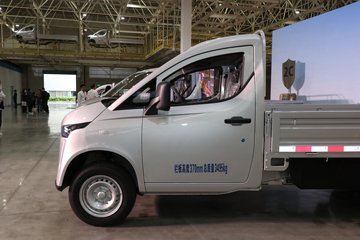 �������� �ƽ�С��PLUS 3.355�׵��Ŵ��綯����΢�� ����ʱ��55.64kWhͼƬ