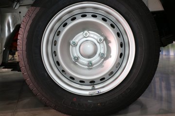 �������� �ƽ�С��PLUS 3.355�׵��Ŵ��綯����΢�� ����ʱ��55.64kWhͼƬ