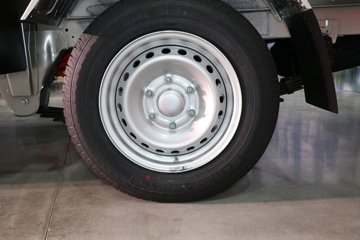 �������� �ƽ�С��PLUS 3.355�׵��Ŵ��綯����΢�� ����ʱ��55.64kWhͼƬ