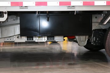 �������� �ƽ�С��PLUS 3.355�׵��Ŵ��綯����΢�� ����ʱ��55.64kWhͼƬ