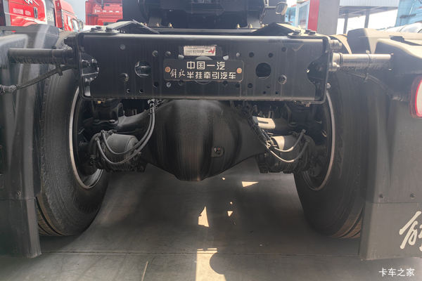 528kWh解放J6P 6X4电牵续航280km