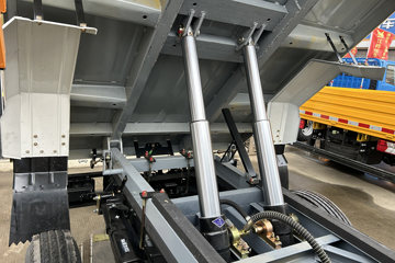 ����ȫ��˳�� 2.5L���� 136���� 4X2 ������5�� 2.19��˫����ж��ͼƬ