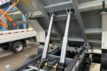 ����ȫ��˳�� 2.5L���� 136���� 4X2 ������5�� 2.19��˫����ж��ͼƬ