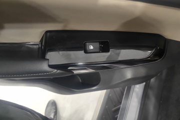 ��������K50 2025�� ������ ���� ���� ���ʽ���̻�϶���Ƥ�� �����߿�31.18kWhͼƬ