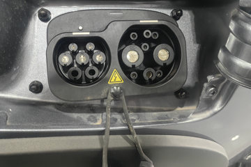 ��������K50 2025�� ������ ���� ���� ���ʽ���̻�϶���Ƥ�� �����߿�31.18kWhͼƬ