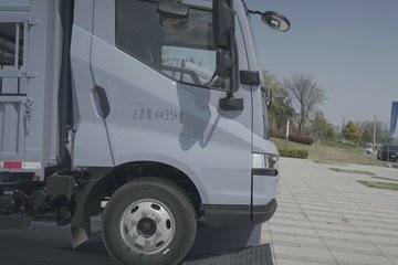 ���ǵ�T5 ɽ���Ƽ��� 4.2�׵��Ŵ��綯��դʽ�Ῠ ����132kWhͼƬ
