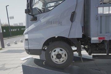 ���ǵ�T5 ɽ���Ƽ��� 4.2�׵��Ŵ��綯��դʽ�Ῠ ����132kWhͼƬ