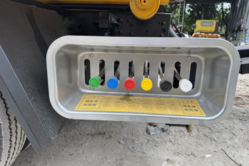 ��������A9 160���� 4X2 ��ʿ��8�� ���ϳ�(��������)ͼƬ