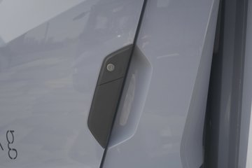 ���ǵ�T5 ������ 4.03�׵��Ŵ��綯��ʽ�Ῠ ����132kWhͼƬ