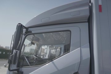 ���ǵ�T5 ������ 4.03�׵��Ŵ��綯��ʽ�Ῠ ����132kWhͼƬ