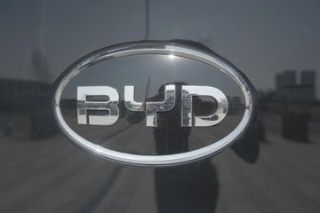 ���ǵ�T5 ������ 4.03�׵��Ŵ��綯��ʽ�Ῠ ����132kWhͼƬ