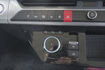 ���ǵ�T5 ������ 4.03�׵��Ŵ��綯��ʽ�Ῠ ����132kWhͼƬ