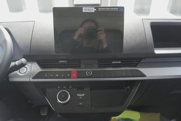 ���ǵ�T5 ������ 4.03�׵��Ŵ��綯��ʽ�Ῠ ����132kWhͼƬ