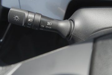 ���ǵ�T5 ������ 4.03�׵��Ŵ��綯��ʽ�Ῠ ����132kWhͼƬ