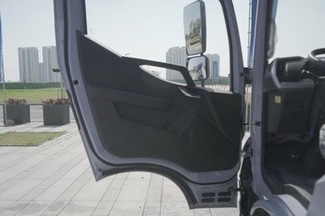 ���ǵ�T5 ������ 4.03�׵��Ŵ��綯��ʽ�Ῠ ����132kWhͼƬ