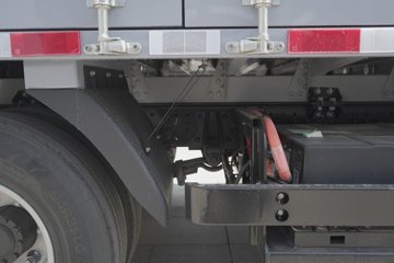 ���ǵ�T5 ������ 4.03�׵��Ŵ��綯��ʽ�Ῠ ����132kWhͼƬ