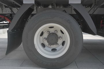 ���ǵ�T5 ������ 4.03�׵��Ŵ��綯��ʽ�Ῠ ����132kWhͼƬ