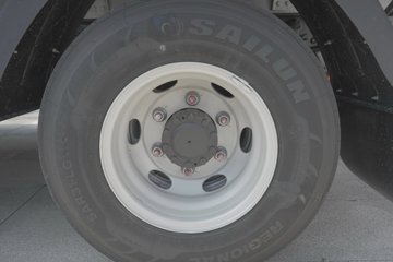 ���ǵ�T5 ������ 4.03�׵��Ŵ��綯��ʽ�Ῠ ����132kWhͼƬ