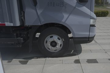 ���ǵ�T5EV �Ƹ��� 4.5T 4.03�׵��Ŵ��綯��ʽ�Ῠ132kWhͼƬ
