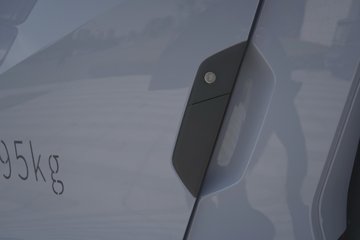 ���ǵ�T5EV �Ƹ��� 4.5T 4.03�׵��Ŵ��綯��ʽ�Ῠ132kWhͼƬ